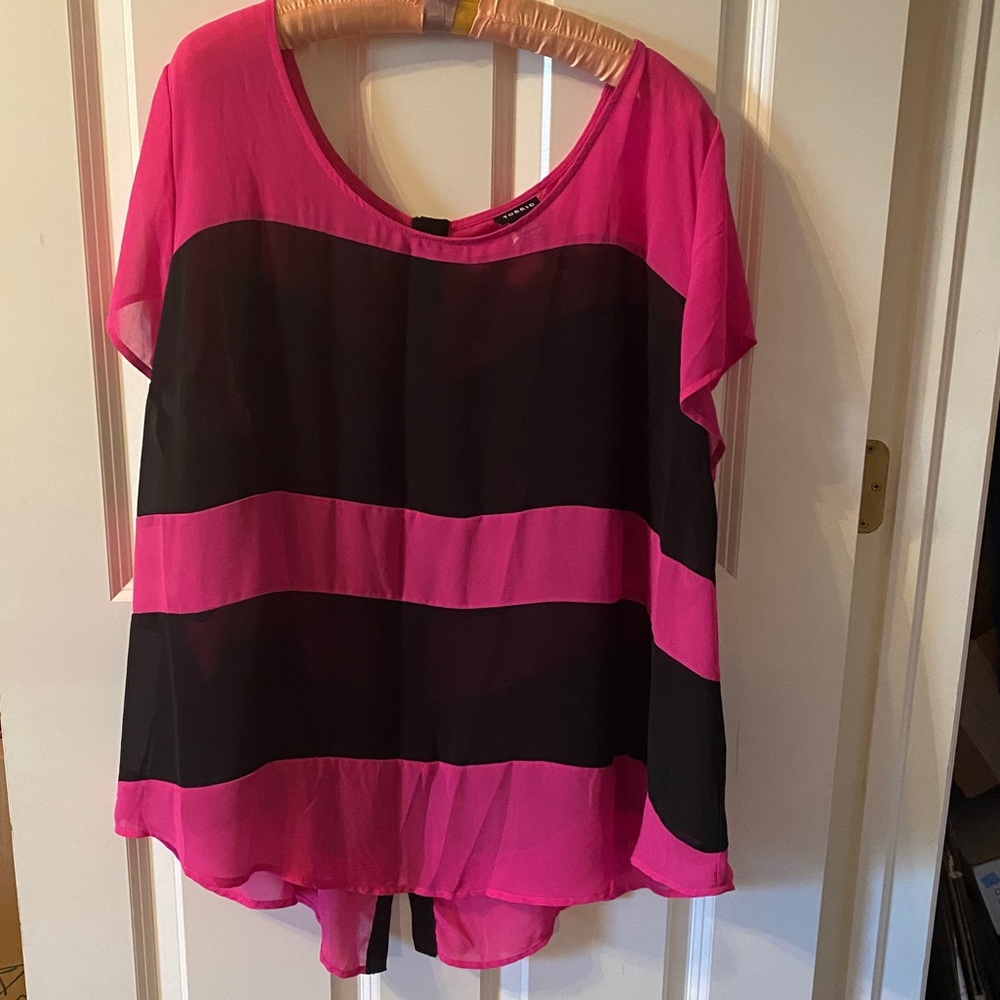 Torrid Hot Pink & Black Stripe high low Top EUC